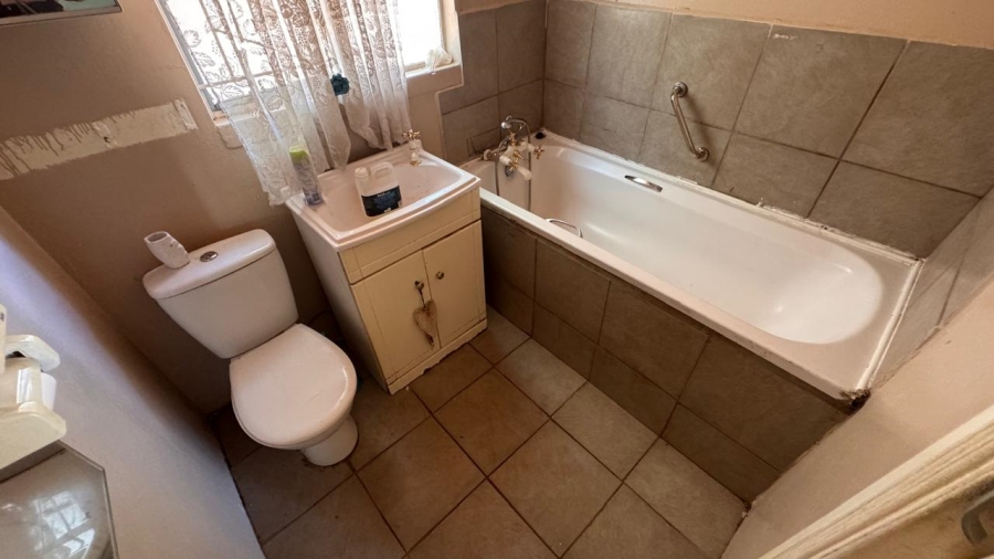 3 Bedroom Property for Sale in Beaconsfield Northern Cape